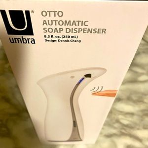 Umbra Automatic touchless soap dispenser